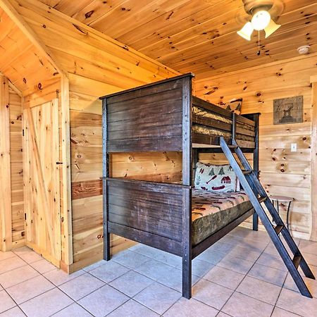 Luxe Cabin With Hot Tub, Theater, Pool Table, Arcade Pigeon Forge Exterior photo