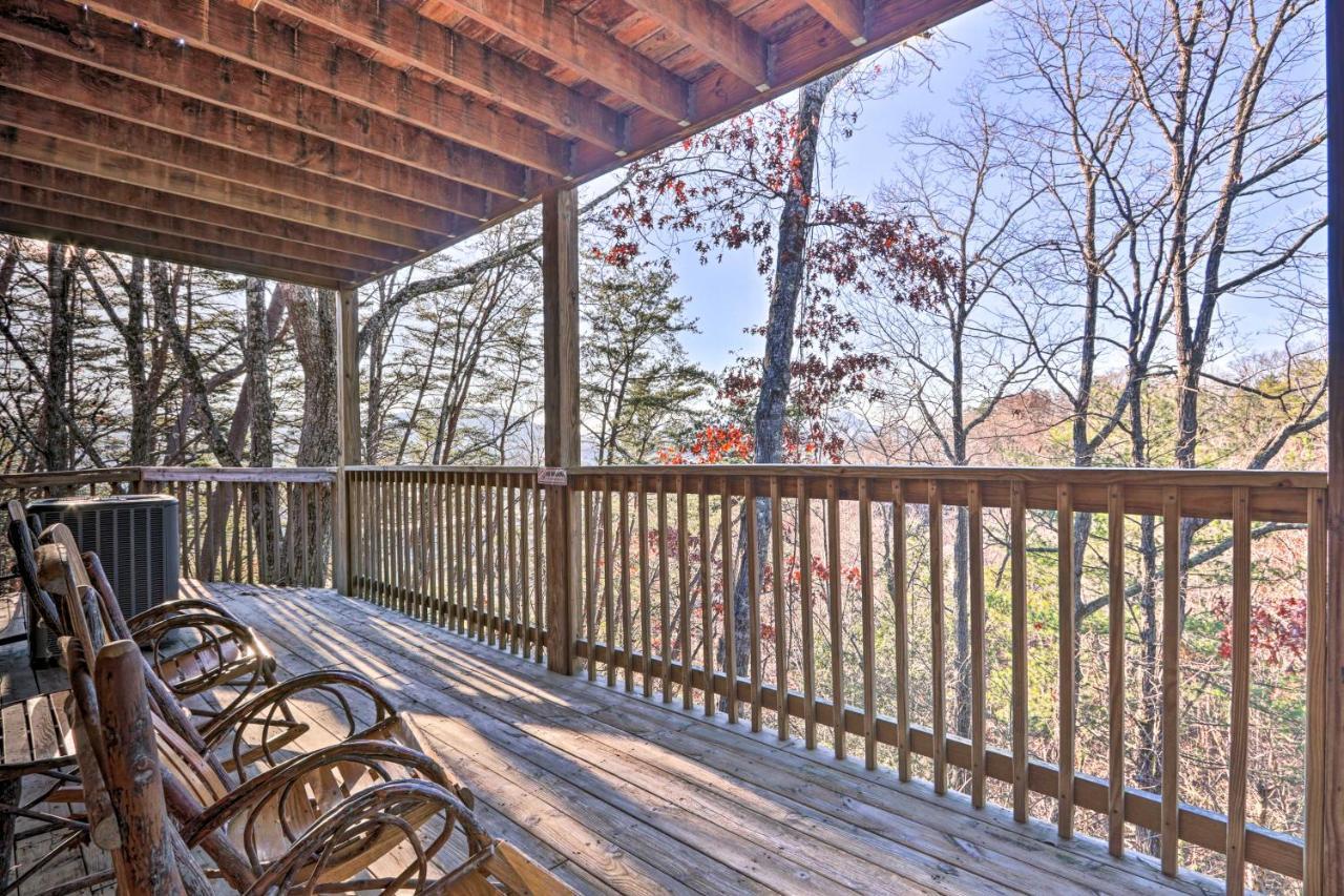 Luxe Cabin With Hot Tub, Theater, Pool Table, Arcade Pigeon Forge Exterior photo